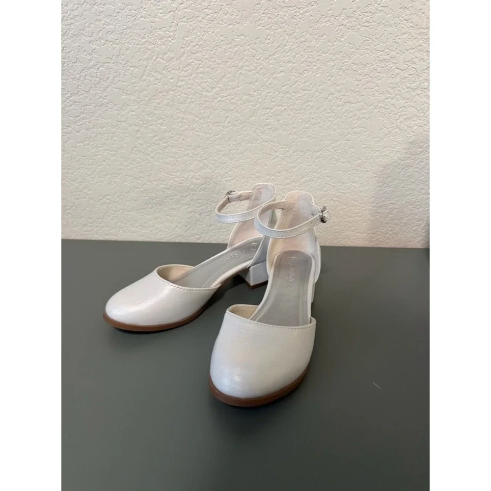 Cat & Jack Girl's White Dress‎ Heels, Size 2